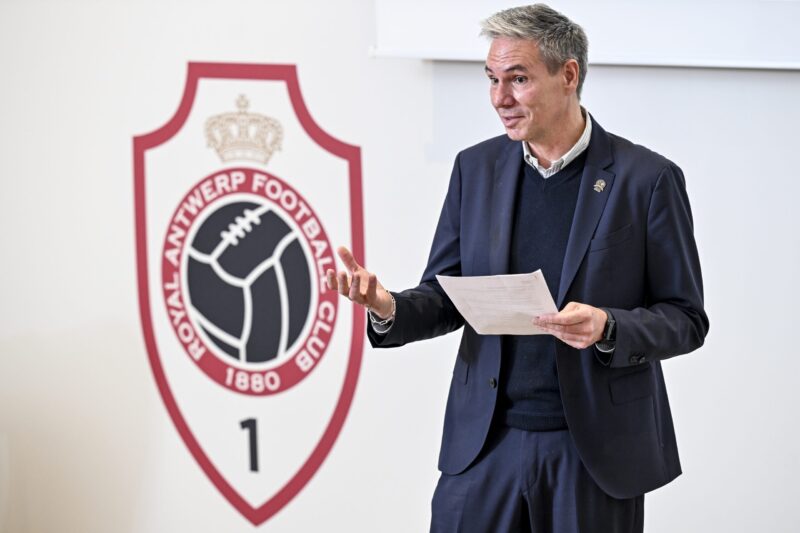 Voetbalwereld en kansspelsector slaan de handen in elkaar tegen gokverslaving en matchfixing